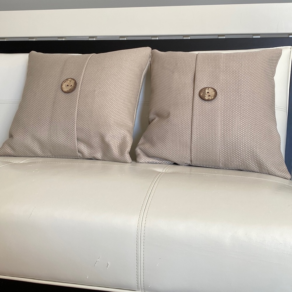 A pair of Bouclair cushion cover